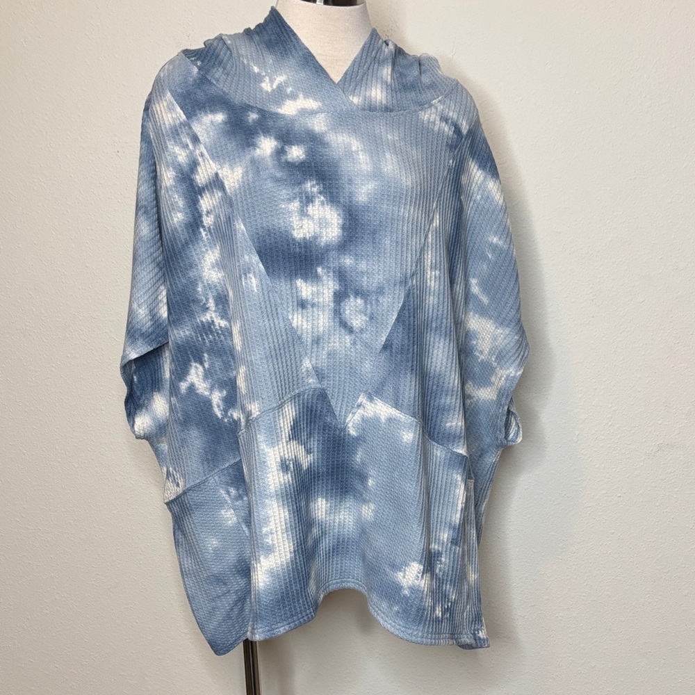 Attitudes by Renee size 3X Blue and White Tie-Dye Hoodie